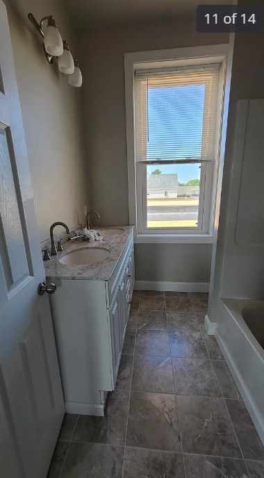 Building Photo - 12 Front St