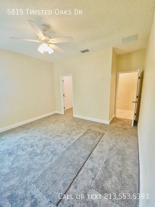 Building Photo - 5815 Twisted Oaks Dr