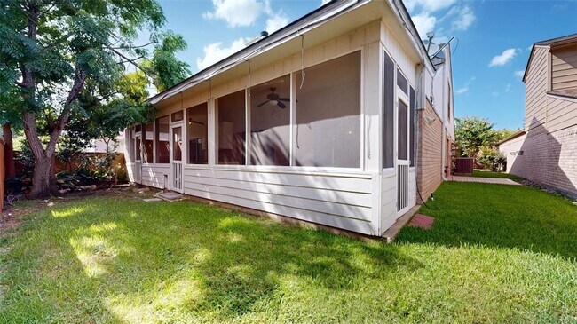 Building Photo - 3004 Gleneagles Ct