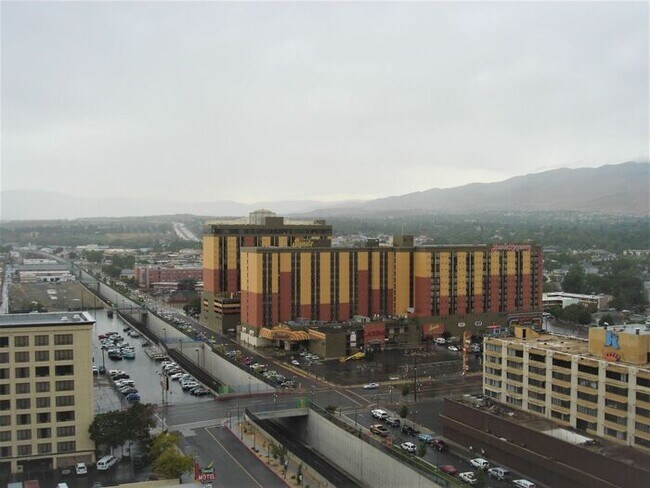 Building Photo - At the Montage!!! 1 bedroom 1 bath luxury ...