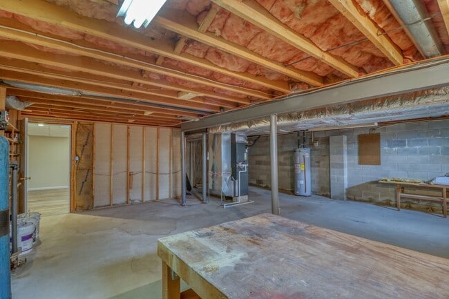 Building Photo - THIS IS THE ONE YOU HAVE BEEN WAITING FOR!...