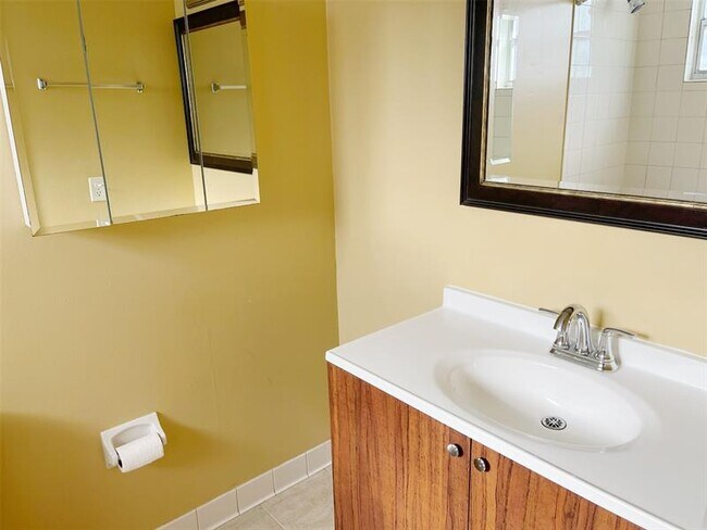 Building Photo - 11101 Royal Palm Blvd