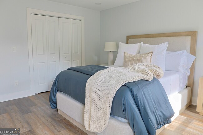 Building Photo - 2184 Skye Isles Pass SE