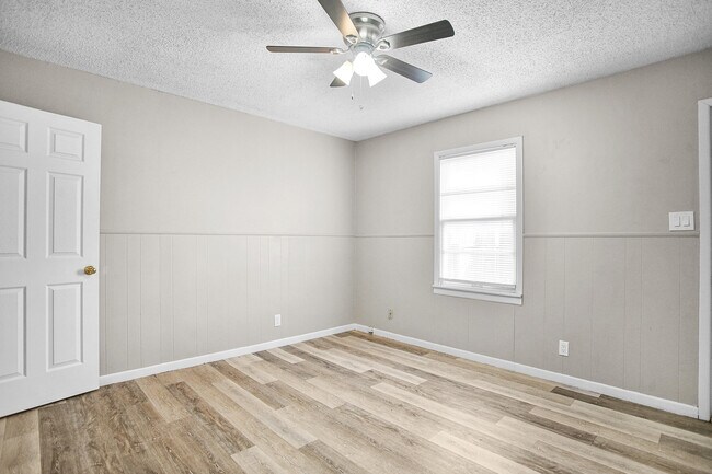 Building Photo - 4309 42nd St