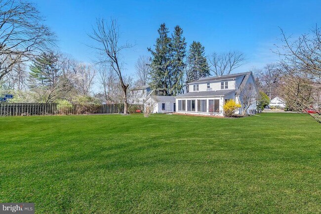 Building Photo - 32 Cranbury Rd