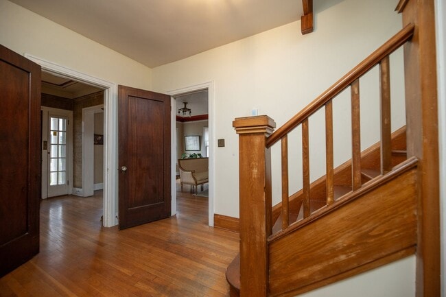 Building Photo - WONDERFUL HISTORIC 5 BED 3 BATH PROPERTY WITH CARRIAGE HOUSE