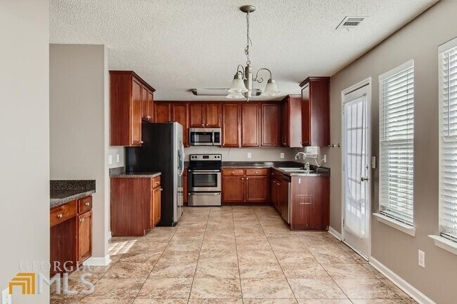 Building Photo - 145 Cotton Dr