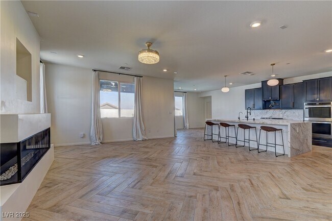 Building Photo - 6390 Montrose Park Ct