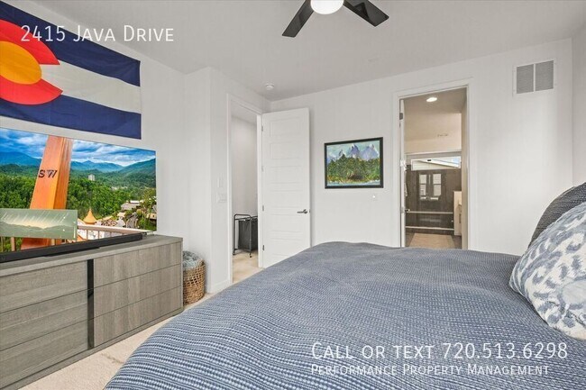 Building Photo - 2415 Java Dr
