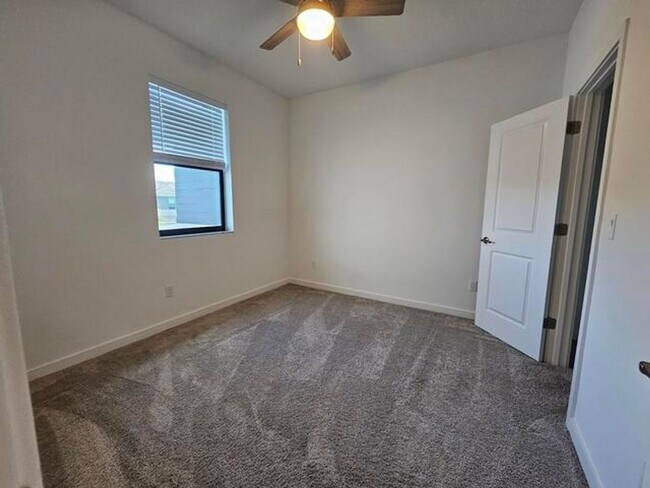 Building Photo - 8641 Antarus Dr