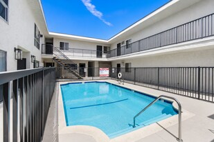 Building Photo - Terraces at Tarzana