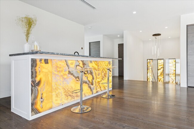 Building Photo - 2610 Westgrove Ln