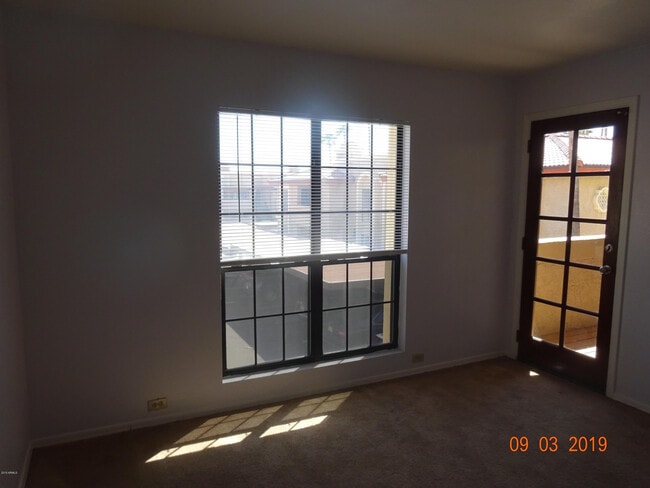 Building Photo - 10410 N Cave Creek Rd