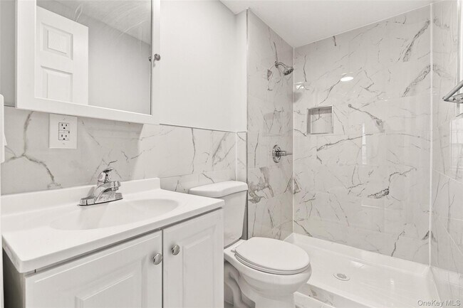 Building Photo - 21 Elysian Ave