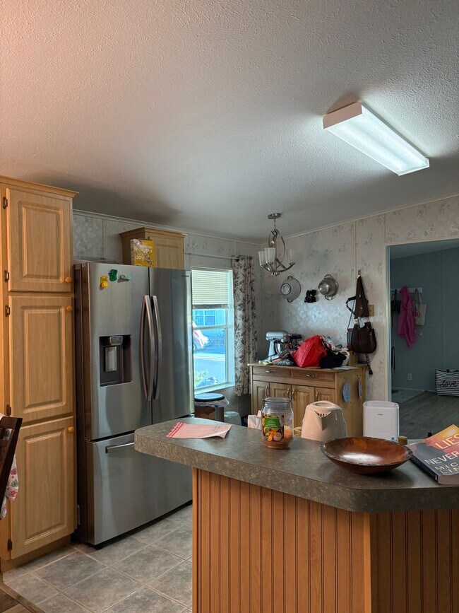 Building Photo - 55+ Gated Mobile Home Community