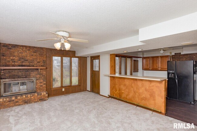 Building Photo - 3084 Parkwild Dr