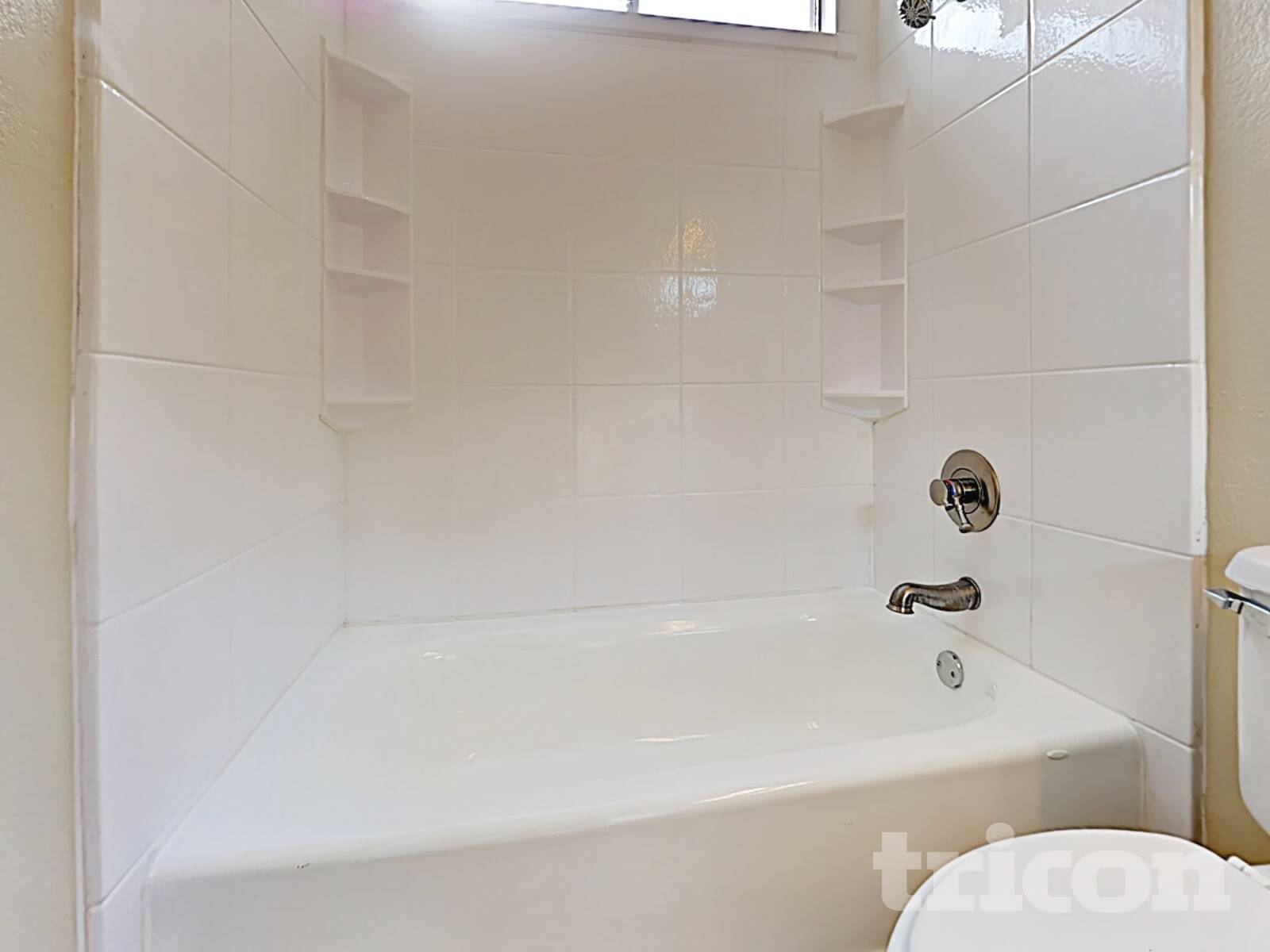 Building Photo - 1113 W Runion Dr