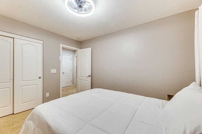 Building Photo - 3552 N Excalibur Pl
