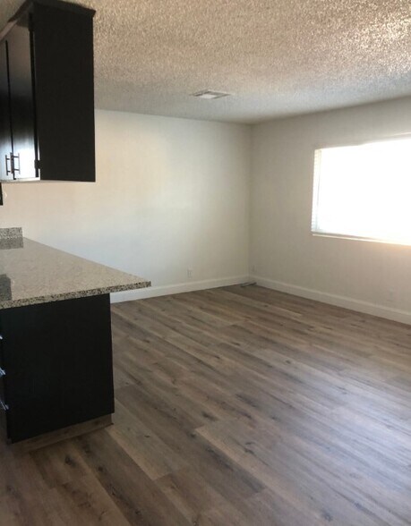 Building Photo - 2706 S Sallee Ct