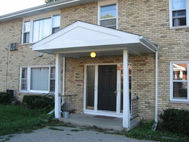 Building Photo - 205 Sunny Meade Ln