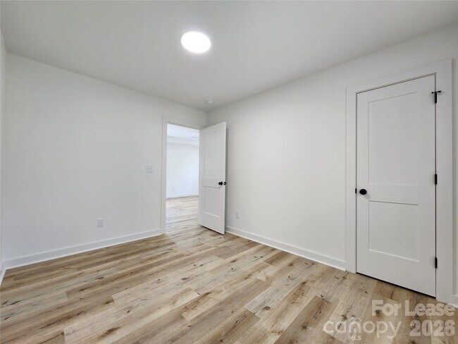 Building Photo - 310 Pope St