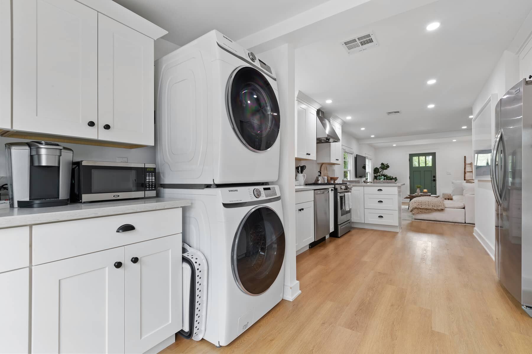 Building Photo - 1425 Cabrillo Ave