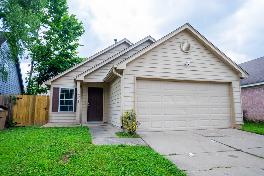 Building Photo - 4721 Waterfront Oak Dr