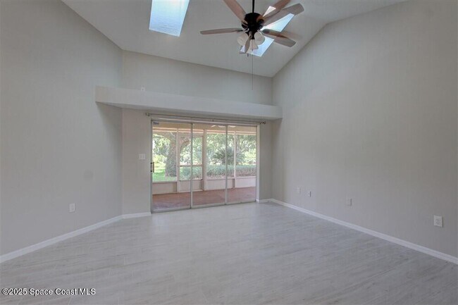 Building Photo - 4240 Wood Haven Dr