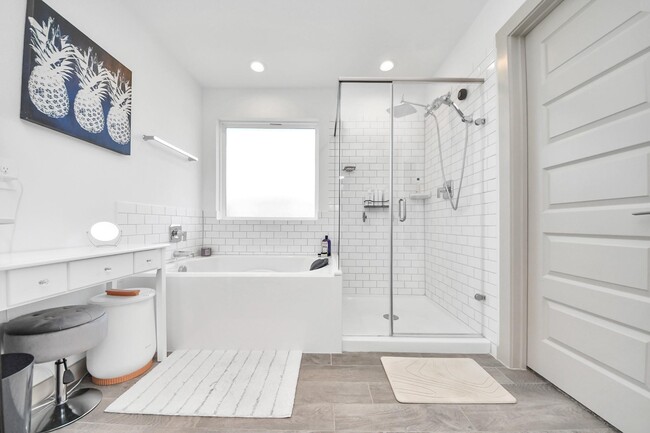 Building Photo - 13521 Bonita Is Wy