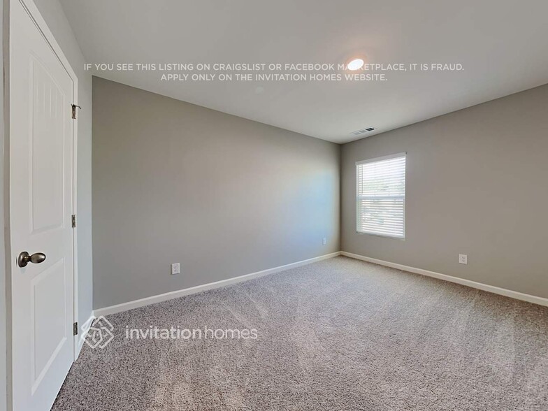 Building Photo - 4933 Fawnwood Dr