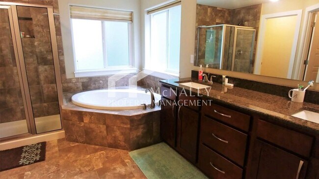 Building Photo - Beautiful Furnished Home in University Place