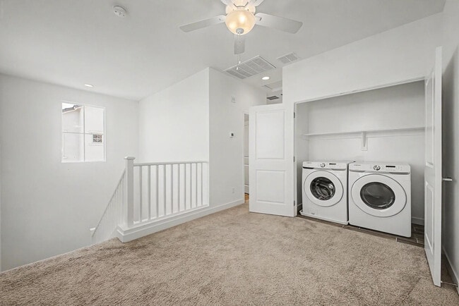 Building Photo - 5512 S Dillon Cir