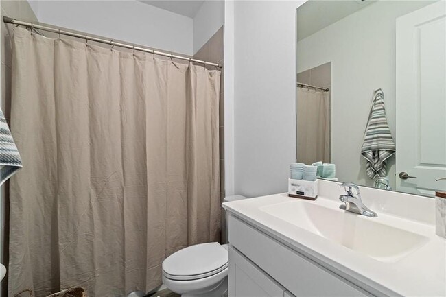 Building Photo - 14534 Highland Center Way