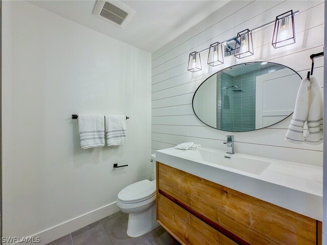 Building Photo - 1910 Gulf Shore Blvd N