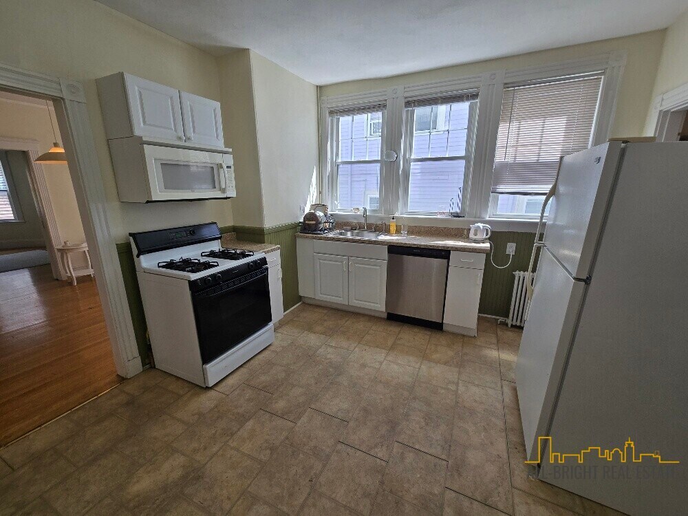 Building Photo - 98 Westbourne Ter