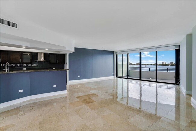 Building Photo - 720 NE 69th St