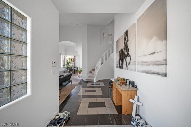 Building Photo - 8013 Shorecrest Dr