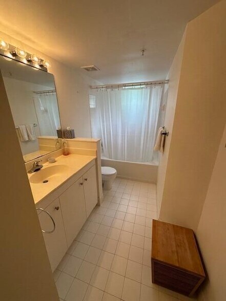 Building Photo - 2306 Tuscany Way