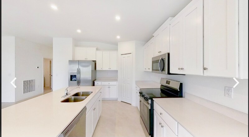 Building Photo - 223 NE 20th St