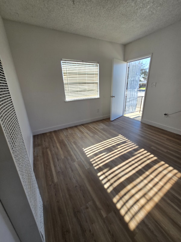 Building Photo - 7160 N Maroa Ave