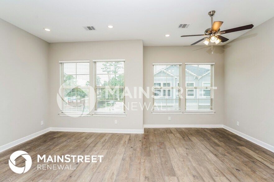 Building Photo - 5119 Royal Heath Dr