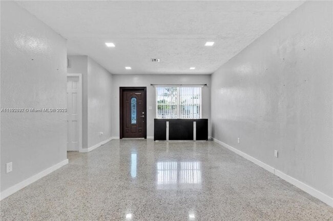 Building Photo - 3 bedroom in North Miami FL 33162