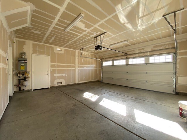 Building Photo - Beautiful New Home For Rent in Roseville!