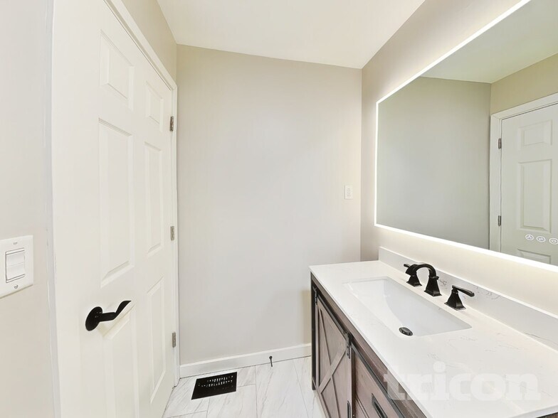 Building Photo - 3162 Boothbay Ln