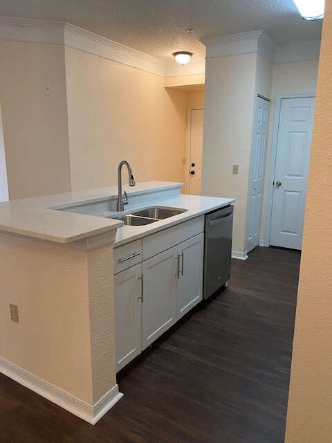 Building Photo - 11561 Villa Grand