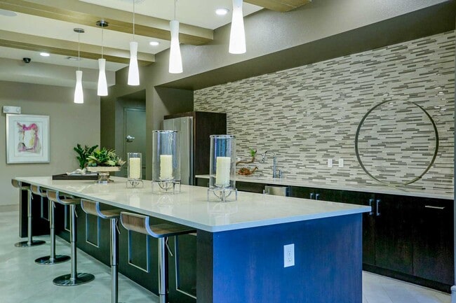 Building Photo - 2033 S Gessner Rd