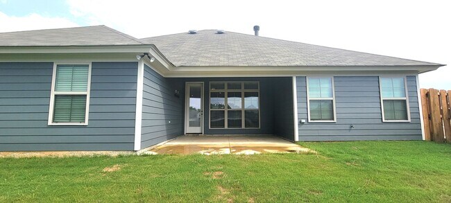 Building Photo - 844 Hedgefield Way