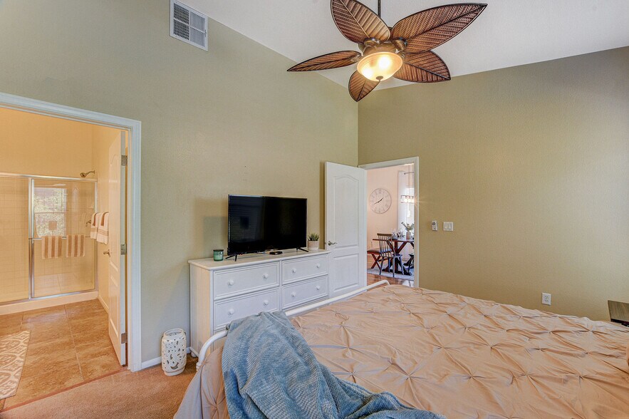 Building Photo - 3351 Indian Shadow St