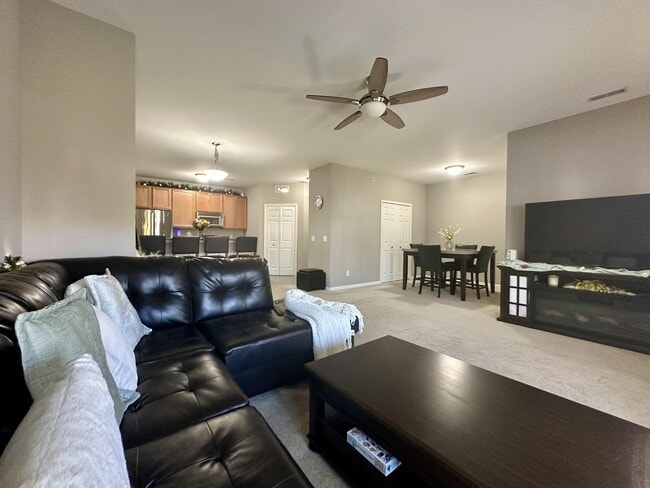 Building Photo - 1078 W Summerfield Gln Cir
