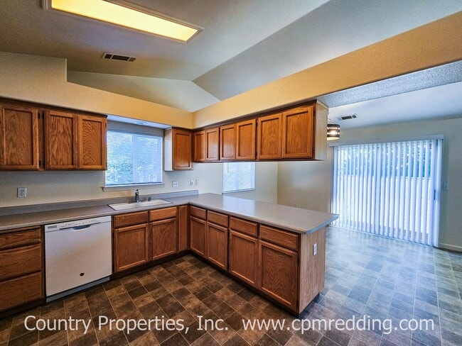 Building Photo - 3 Bedroom House on Cul-De-Sac Available Soon!